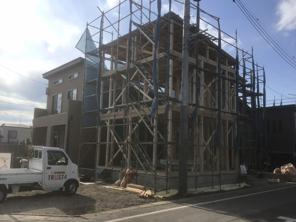 イシンタウン吉川美南G棟E様邸は上棟しました。