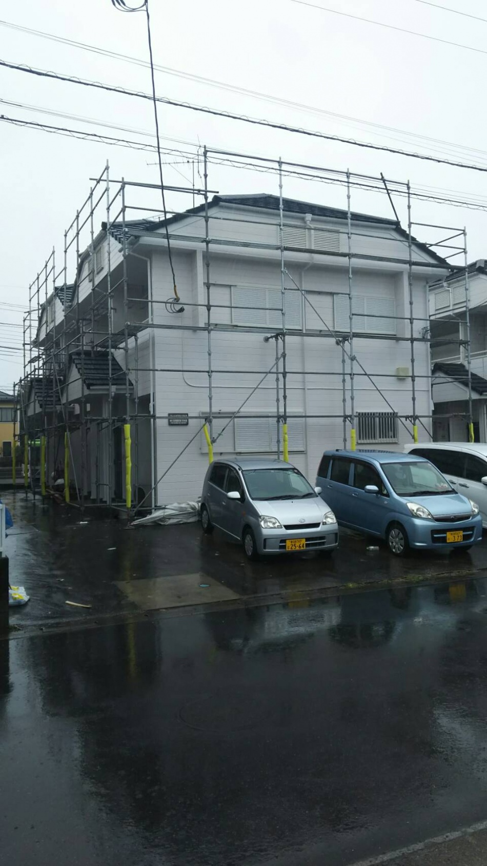 足場がある現場は再度台風養生です。