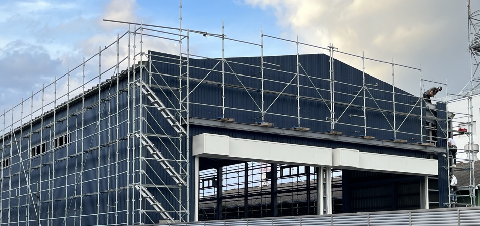 台風養生14号接近にともない台風養生を行いました