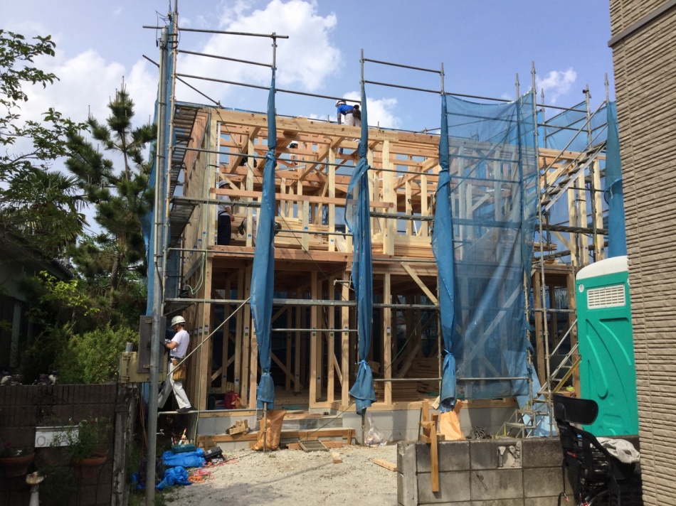 三郷市O様邸の上棟です!この瞬間は本当に嬉しいです!