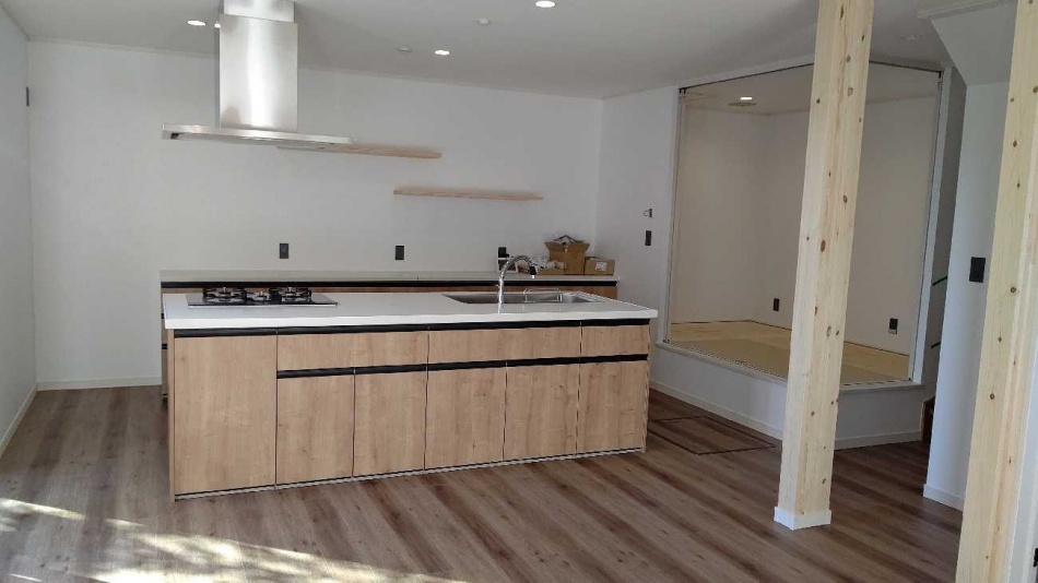 三郷市T様ガレージハウス新築工事は完成間近です。