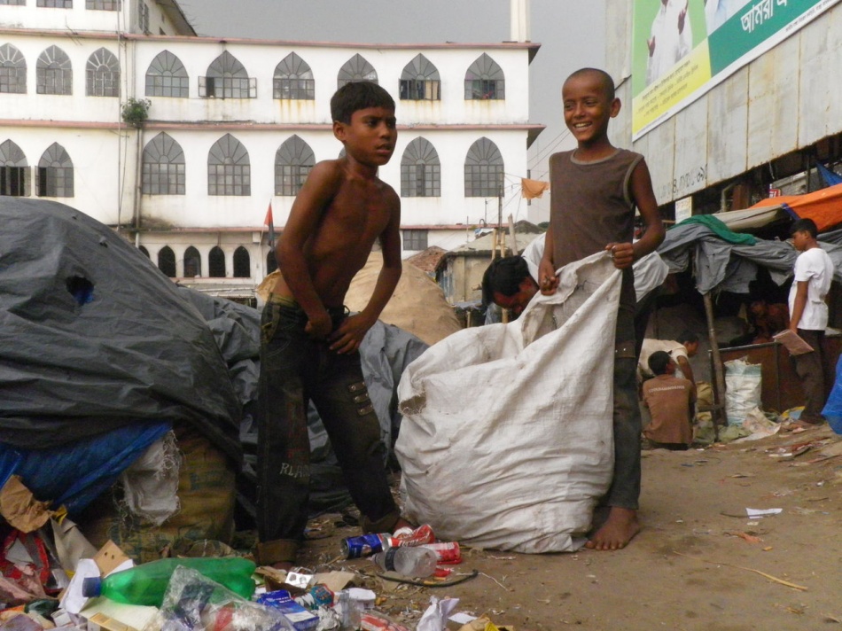 文房具や衛生用品の寄付を集めています。開発途上国の子供たちへのプレゼント。