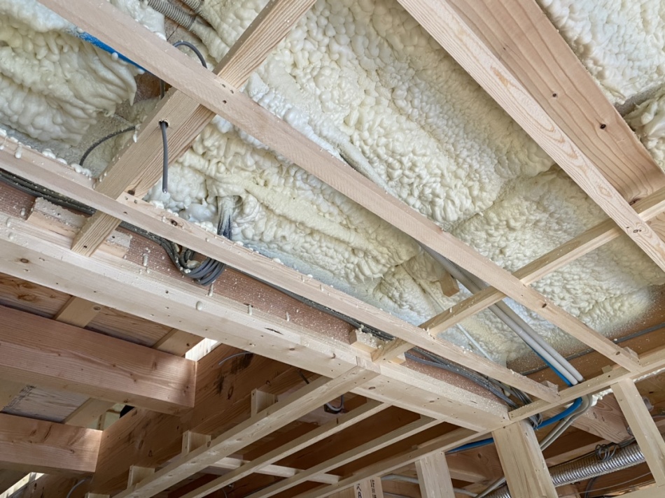 千葉県流山市U様邸注文住宅新築工事は吹付け断熱工事です。