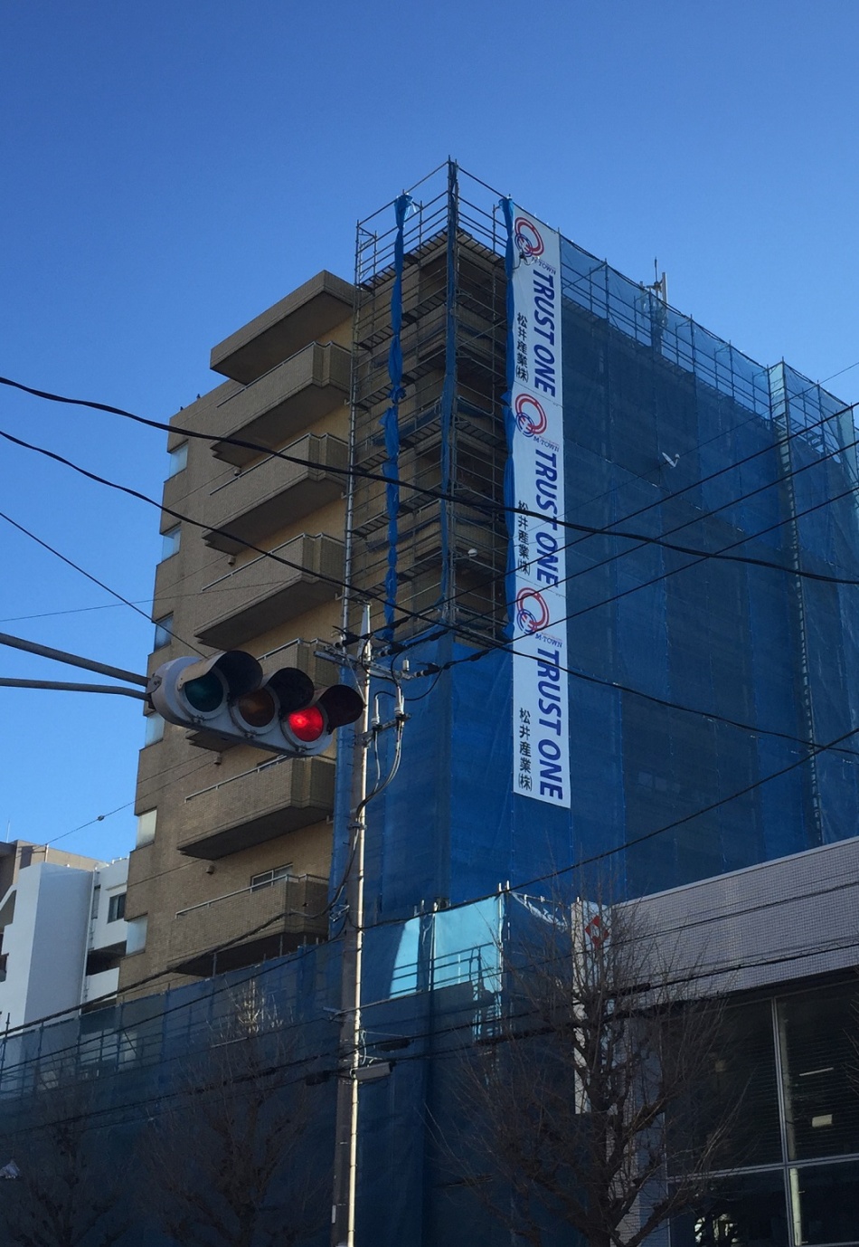 三郷市のファミリーマンションの建物全体を打診法による浮き調査をします。