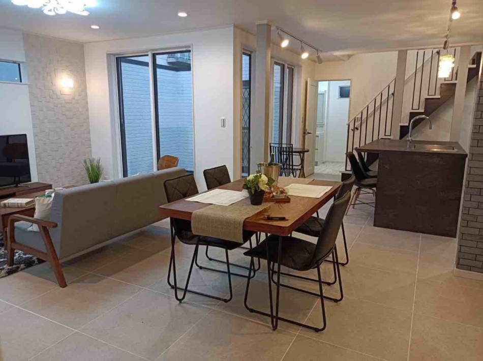 千葉県市川市A様邸平屋風コートハウスは内装ステージングです。