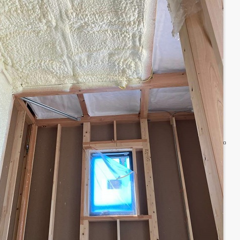 埼玉県三郷市K様邸注文住宅新築工事はウレタン吹付け断熱工事となります。