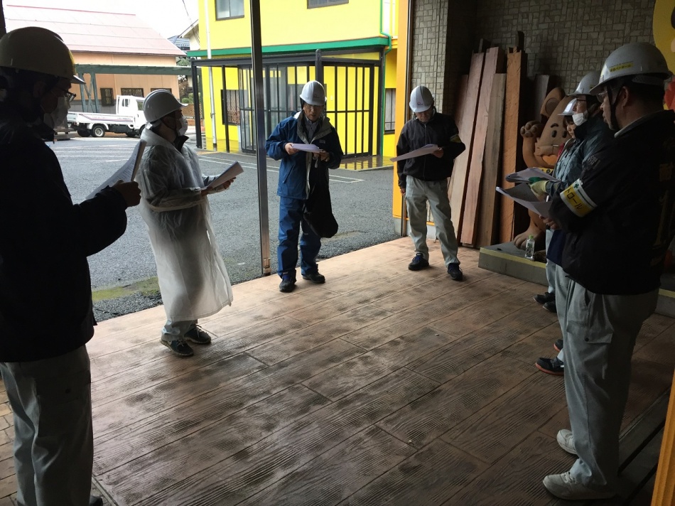 毎週の安全パトロールを行いました。