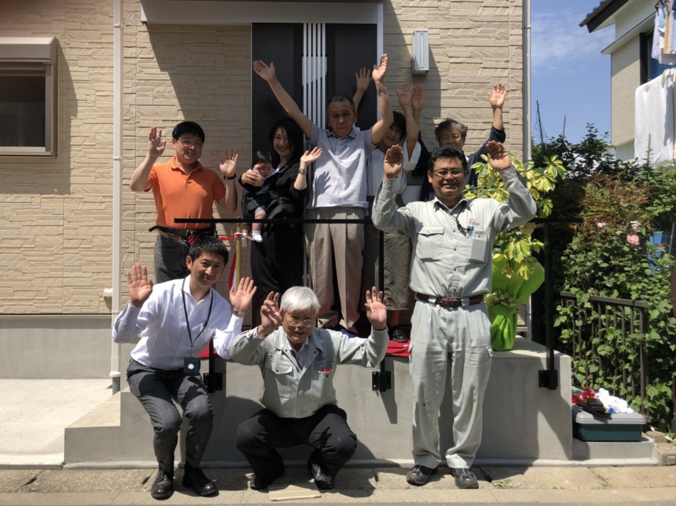 三郷市E様邸「働くお母さんに贈る家」のお引渡しでした。