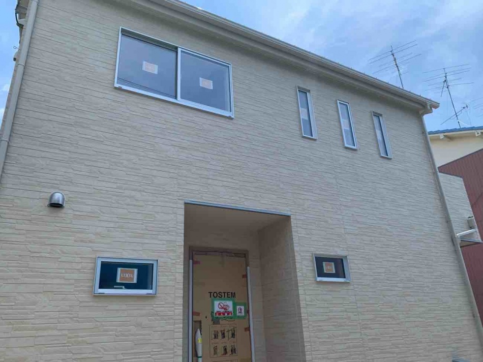 埼玉県三郷市K様邸注文住宅新築工事は外壁がわかるようになりました。