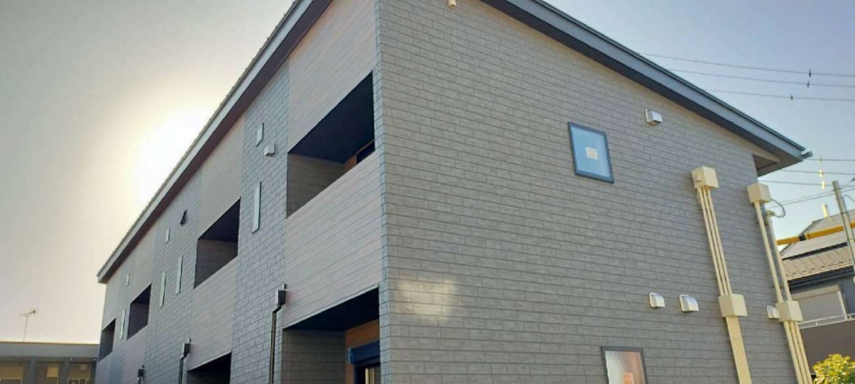 埼玉県吉川市M様賃貸住宅新築工事は足場が外れて外観がわかるようになりました。