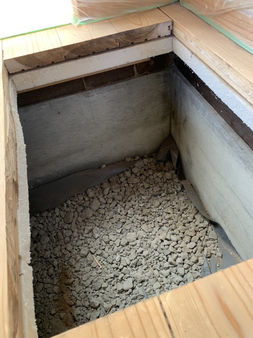 三郷市M様邸は白蟻調査を行っています。