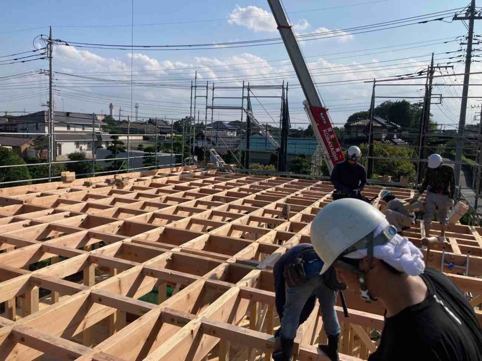 埼玉県北葛飾郡松伏町I様邸注文住宅新築工事は建て方を行っています。