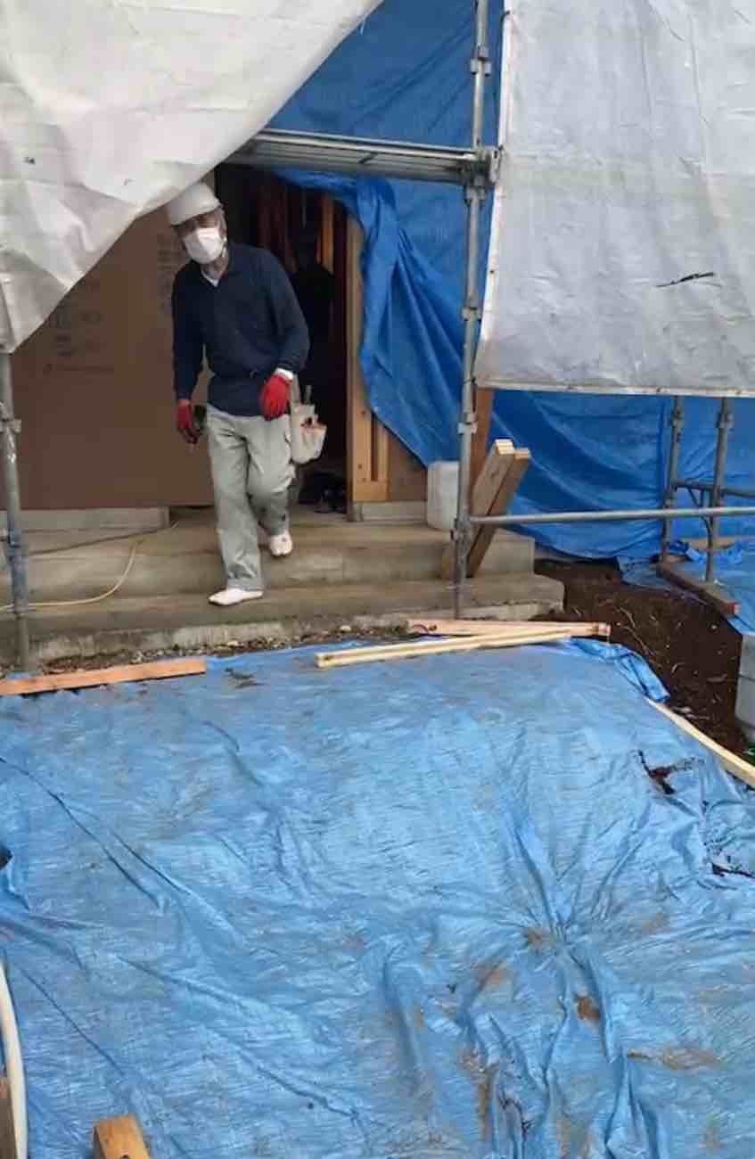 千葉県柏市O様邸注文住宅新築工事は雨養生しました。