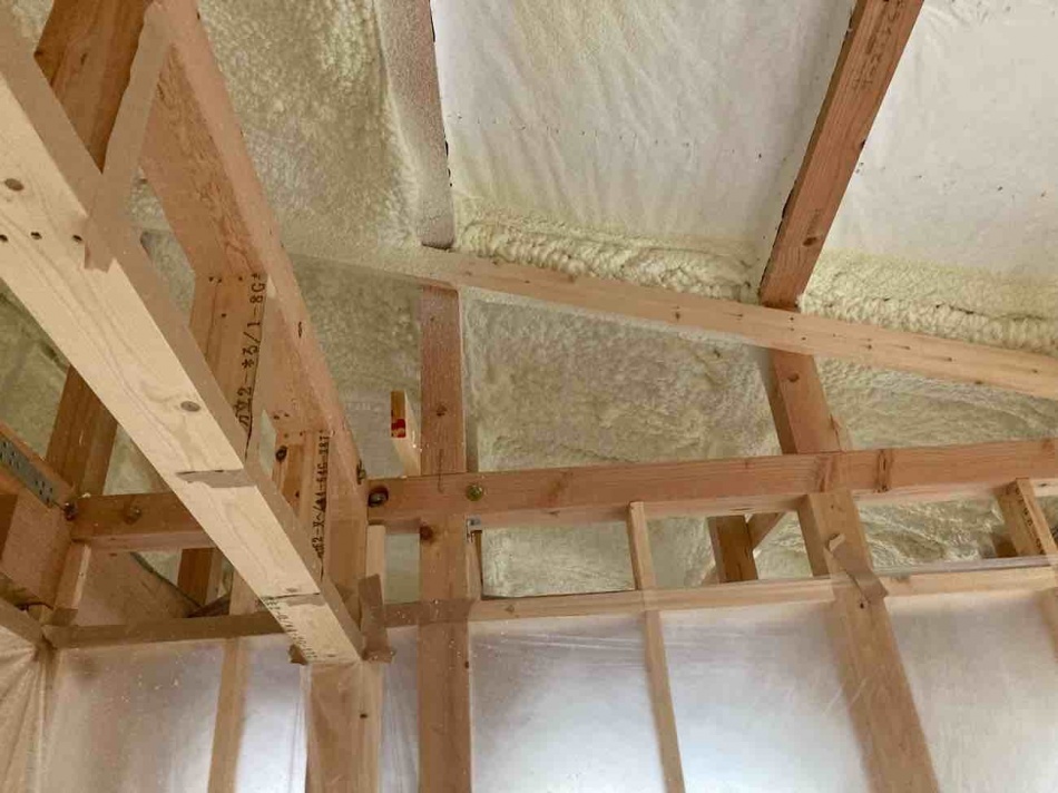 埼玉県三郷市I様邸注文住宅新築工事は吹付け断熱工事を行いました。