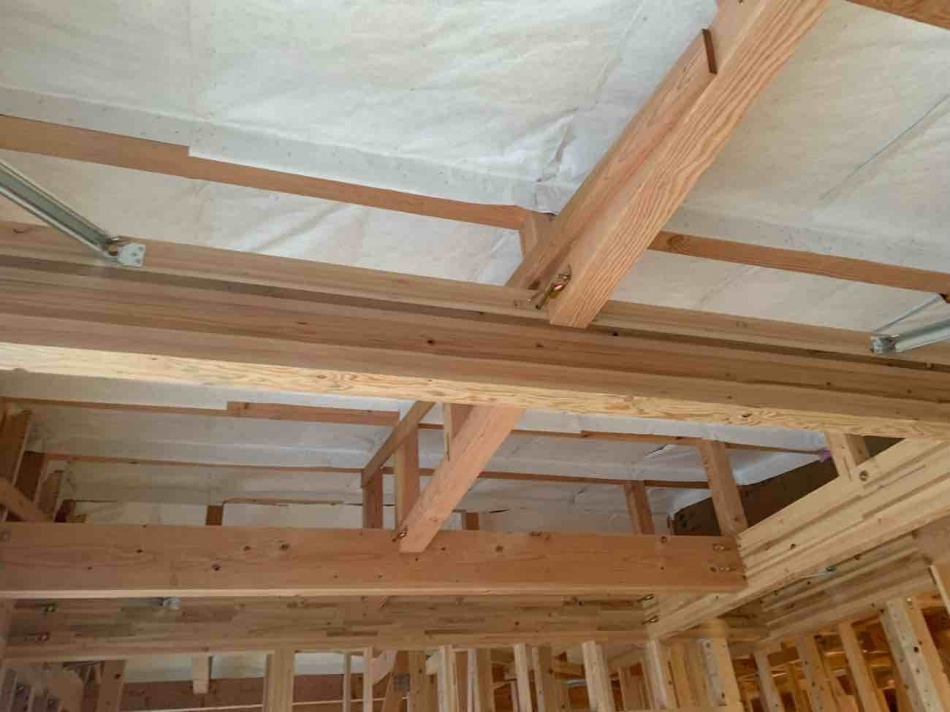 埼玉県越谷市K様邸注文住宅新築工事はタイベックシルバーを施工しました。