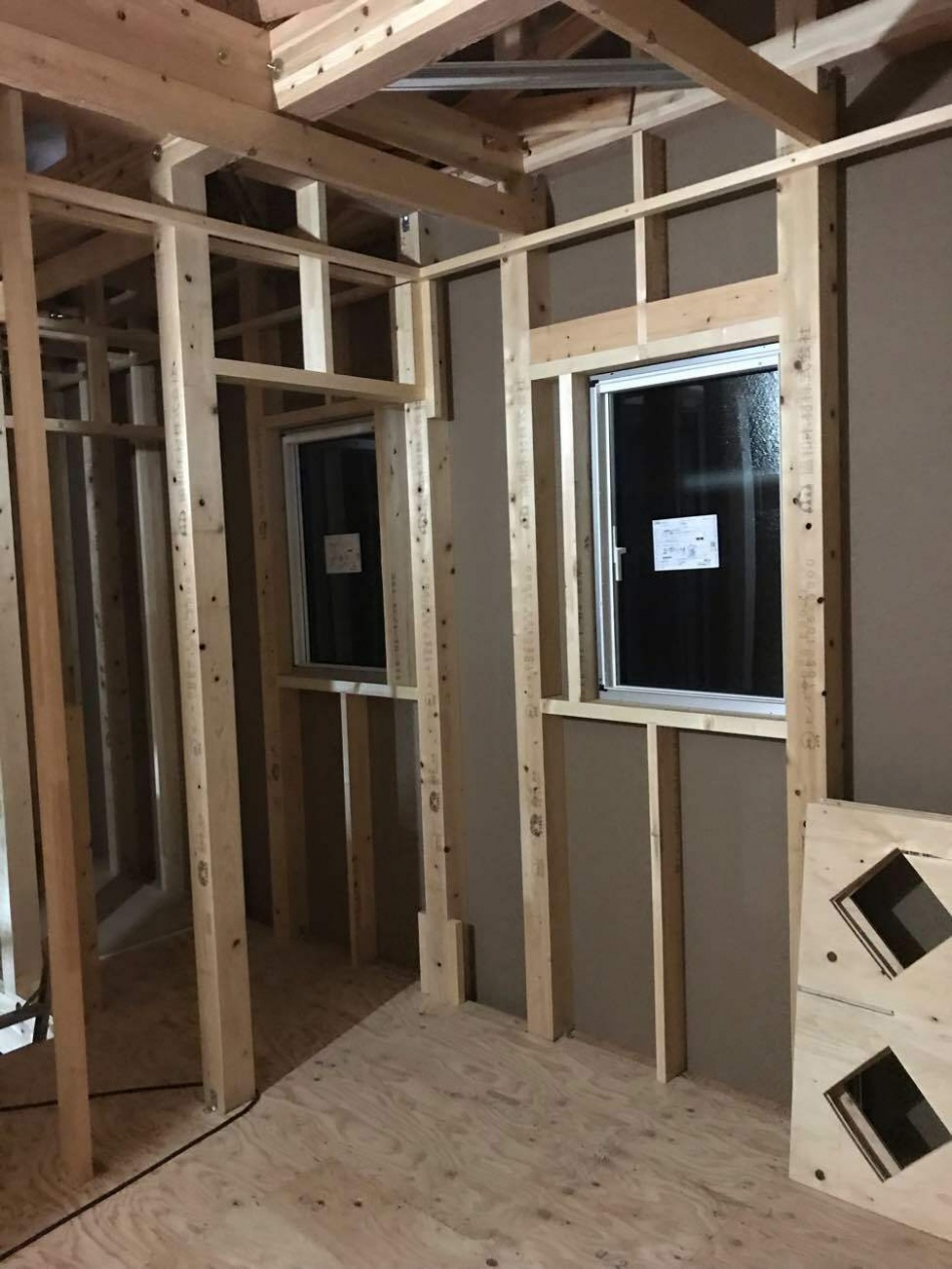 埼玉県越谷市K様邸注文住宅新築工事は窓サッシュが入りました。