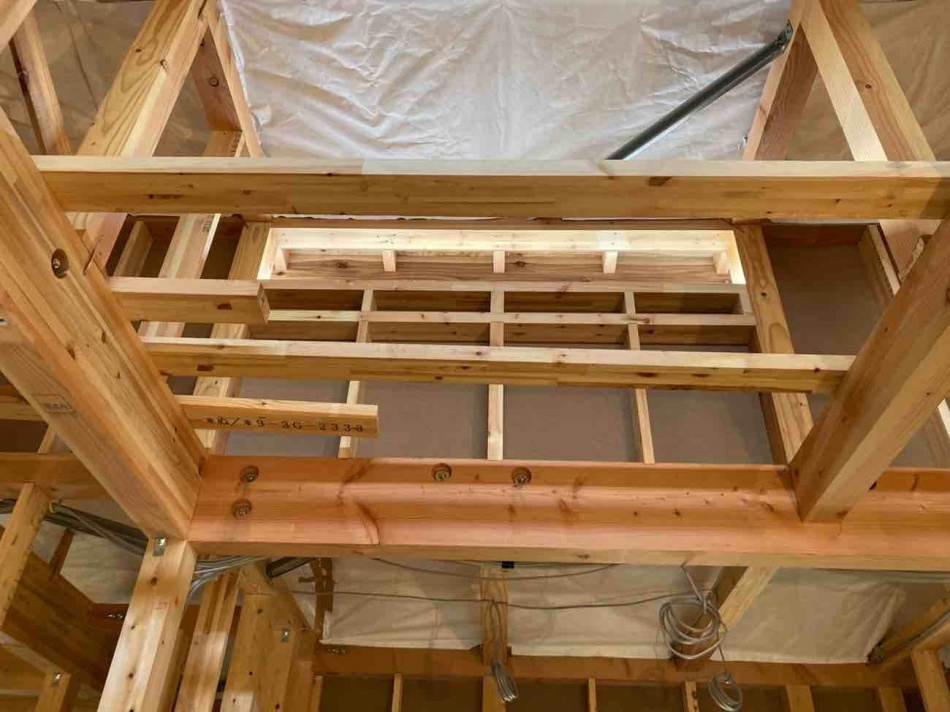 埼玉県三郷市S様邸注文住宅新築工事は小屋裏タイベックシルバーを施工しました。