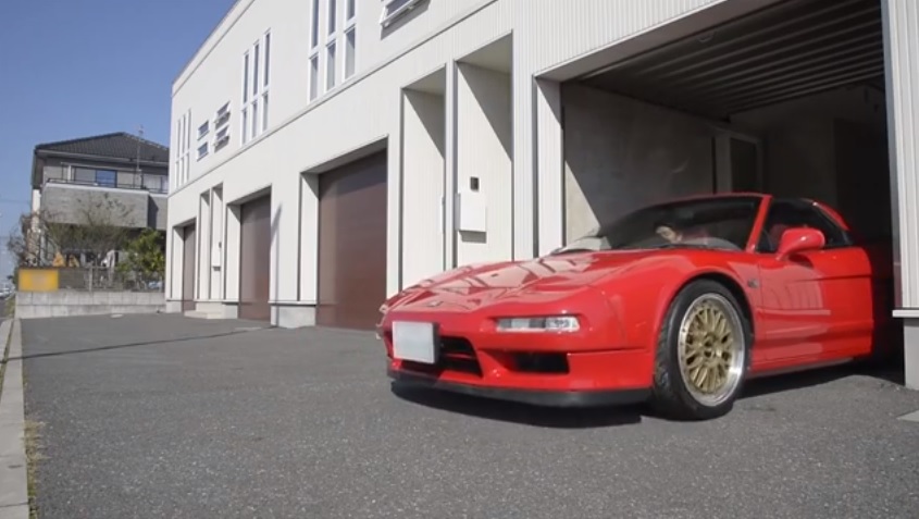 車やバイクが好きな方はぜひガレージハウスに!!