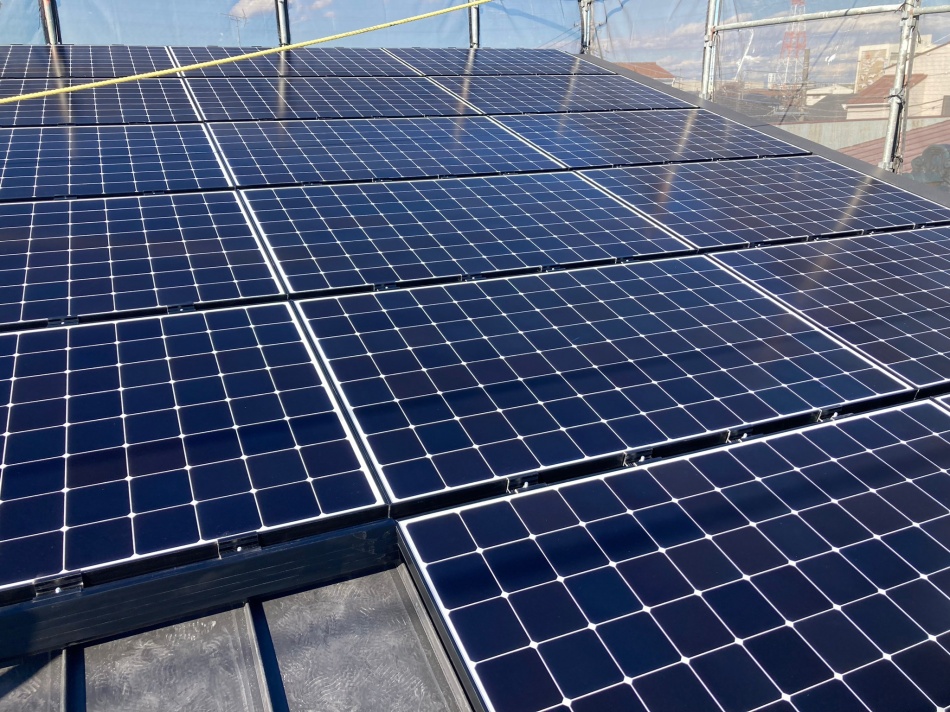 埼玉県八潮市I様邸注文住宅新築工事はマキシオン製太陽光パネル9.6kWを設置しました。