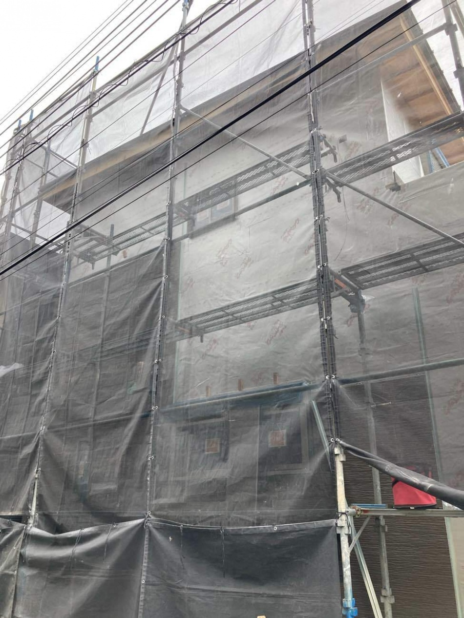 埼玉県三郷市Ｈ様邸注文住宅新築工事はサイデイング工事を行っています