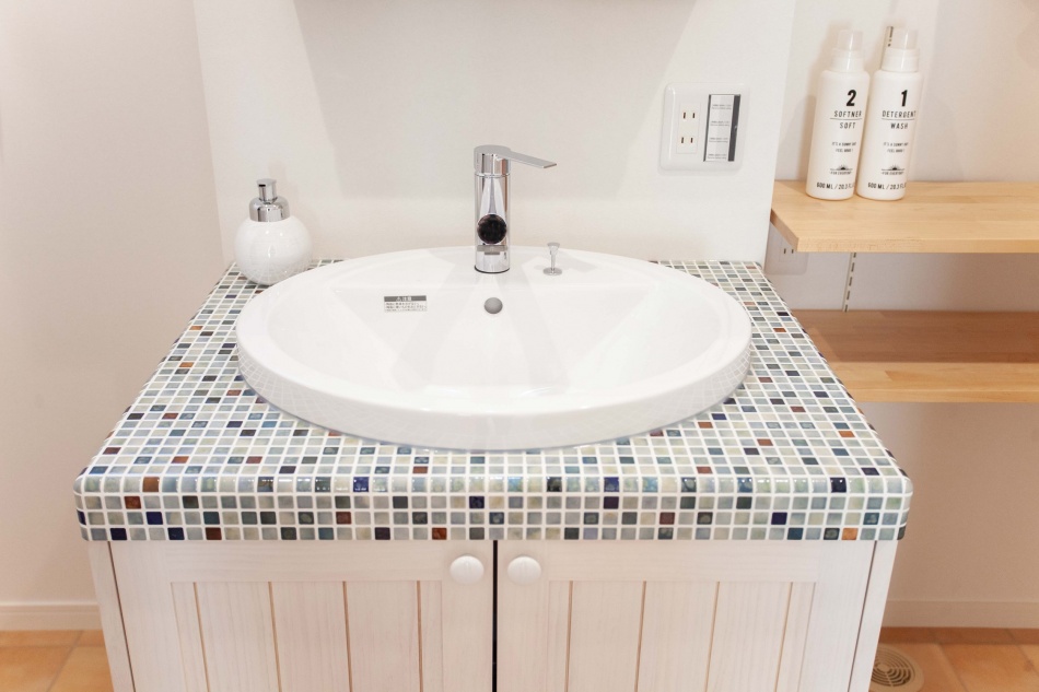 埼玉県越谷市S様邸ナチュラルフレンチな吹抜けスキップフロアの家