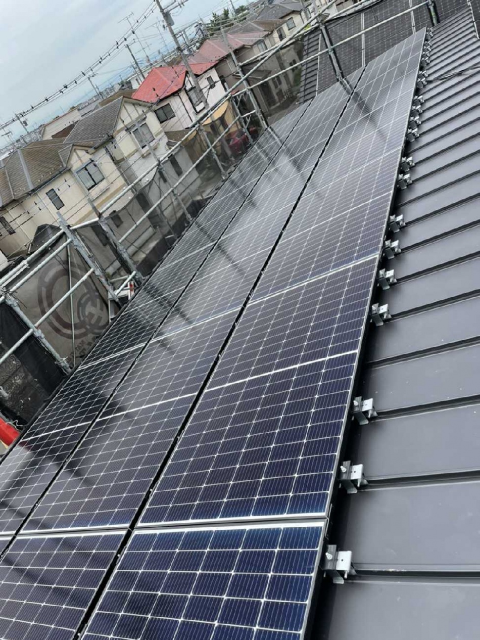 埼玉県越谷市H様邸ガレージハウス新築は太陽光パネル設置です。