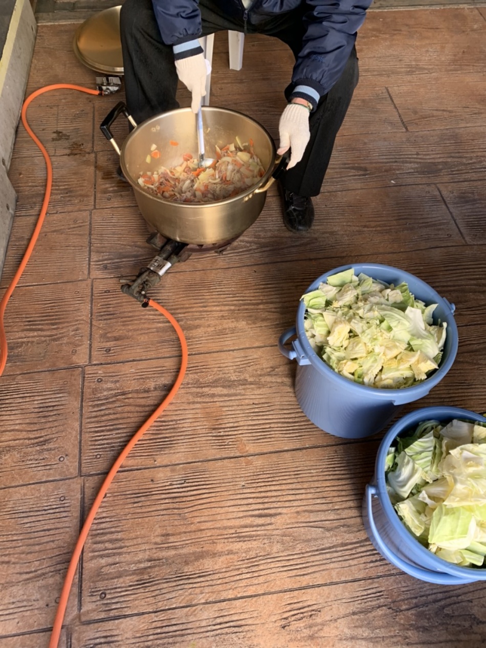 恒例の食事会を行いました。松井産業