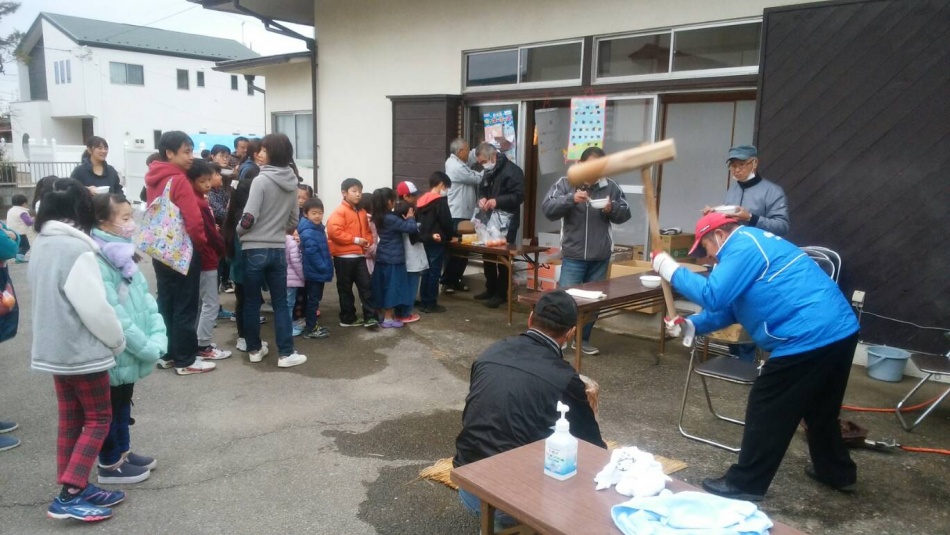 三郷市彦成にて餅つき大会をしました。