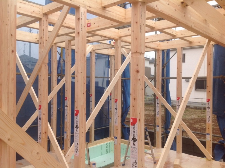 【埼玉県三郷市】N様邸は強くて劣化しにくい最高級国産桧赤王者梁を使用しています。松井産業株式会社 イシンホーム三郷店