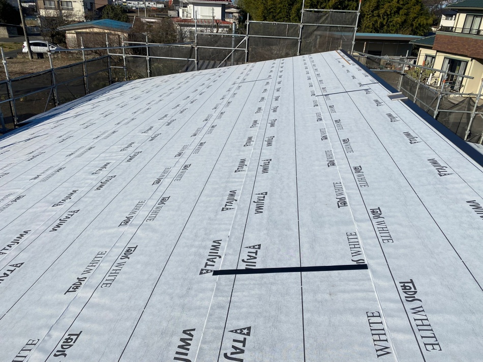 埼玉県越谷市N様邸注文住宅新築工事はルーフィング工事を行いました。