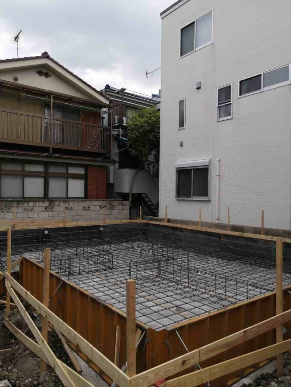 埼玉県三郷市K様邸注文住宅新築工事は基礎配筋工事を行っています。