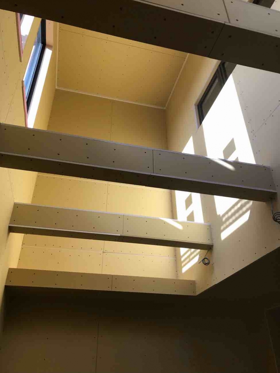 埼玉県三郷市T様邸注文住宅新築工事は内部木工事ボード張りを行いました。