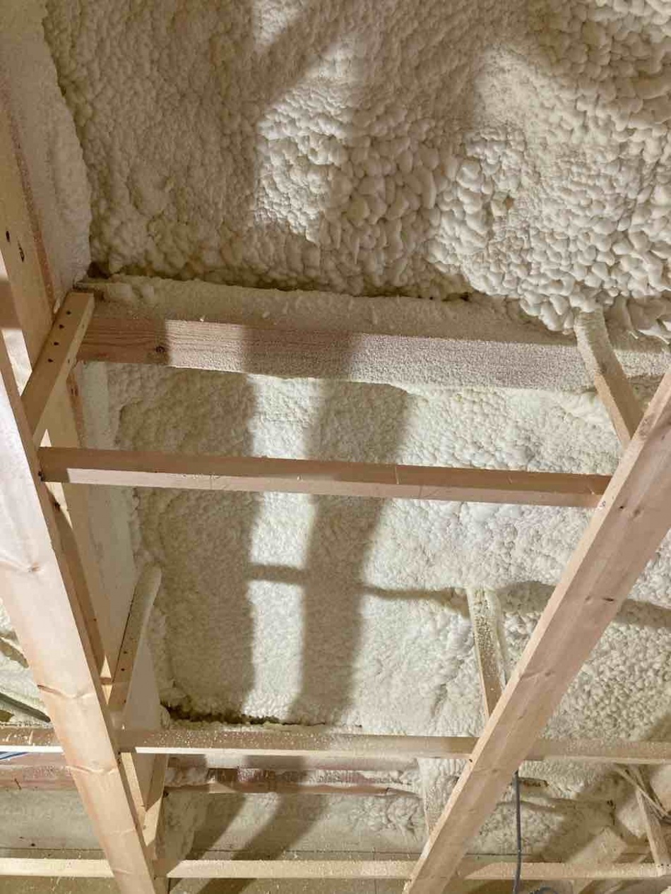 【千葉県松戸市】S様邸注文住宅新築工事はウレタン吹付け断熱工事をしました。