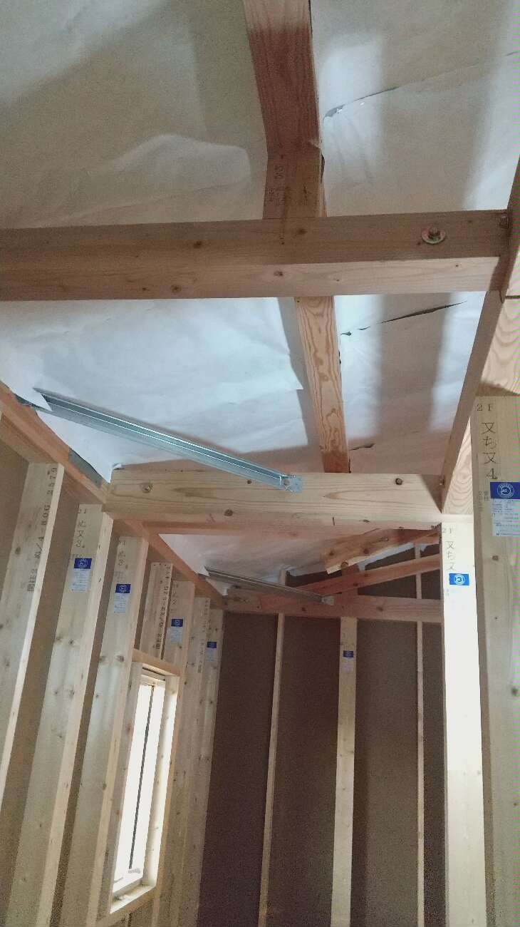埼玉県越谷市S様邸注文住宅新築工事は小屋裏にタイベックシルバーが施工されました。
