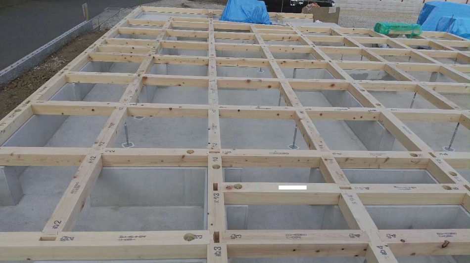 埼玉県三郷市A様邸注文住宅新築工事は減震パッキン、土台引きを行いました。