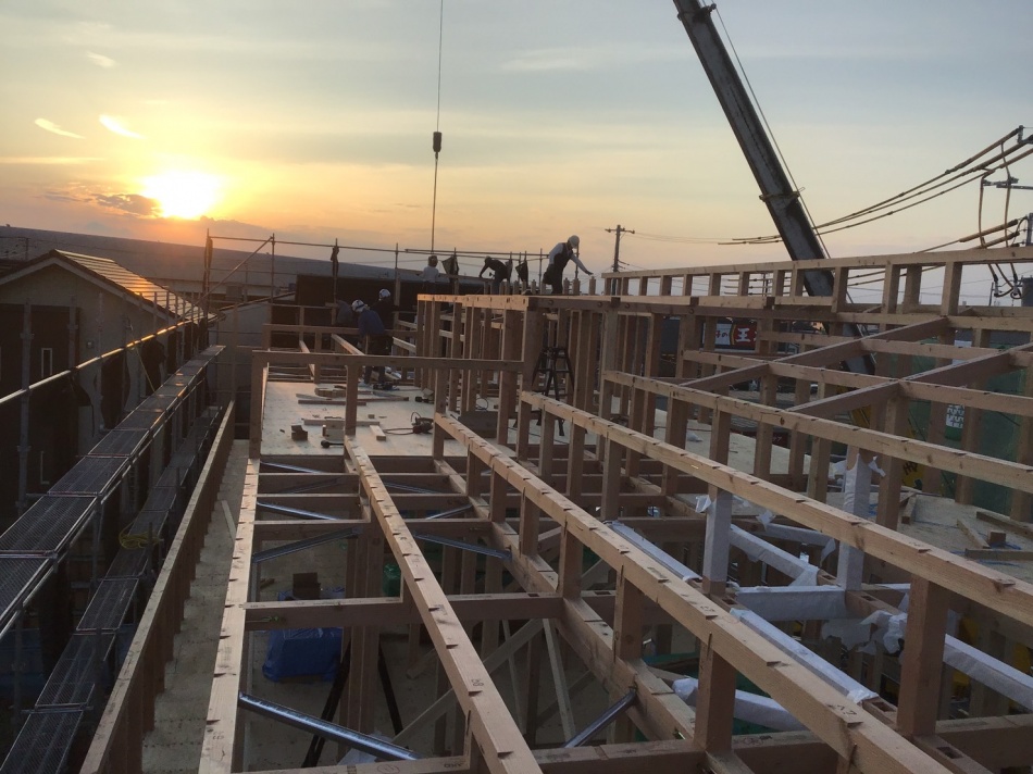 埼玉県三郷市F様邸ガレージハウス新築工事は上棟しました。