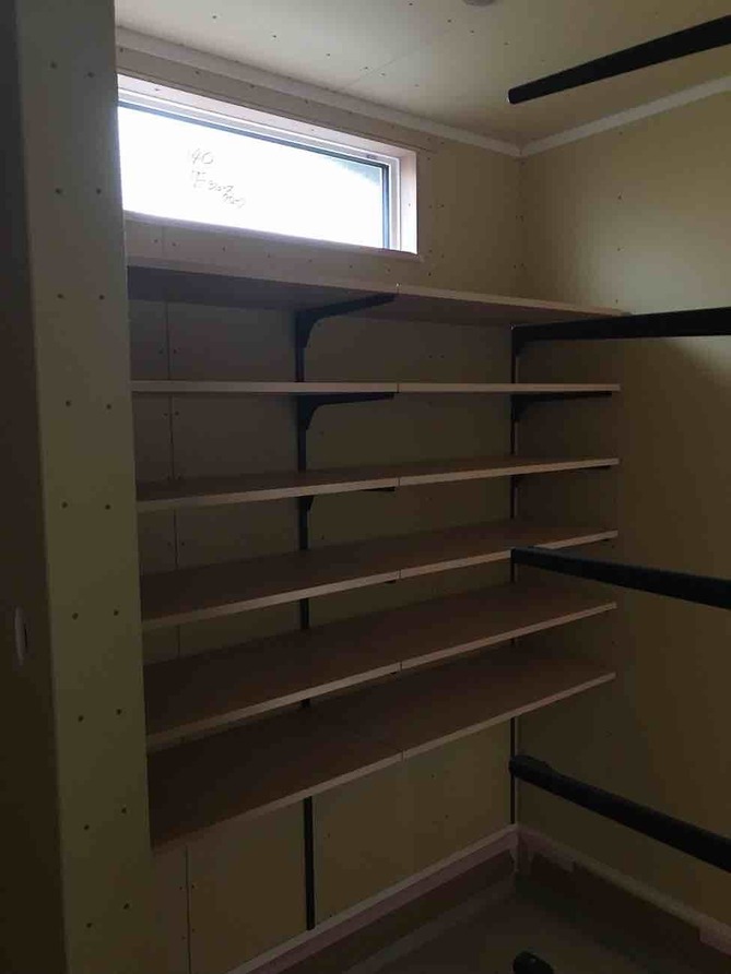 埼玉県越谷市N様邸平屋注文住宅新築工事は玄関シューズクロークを施工しました。