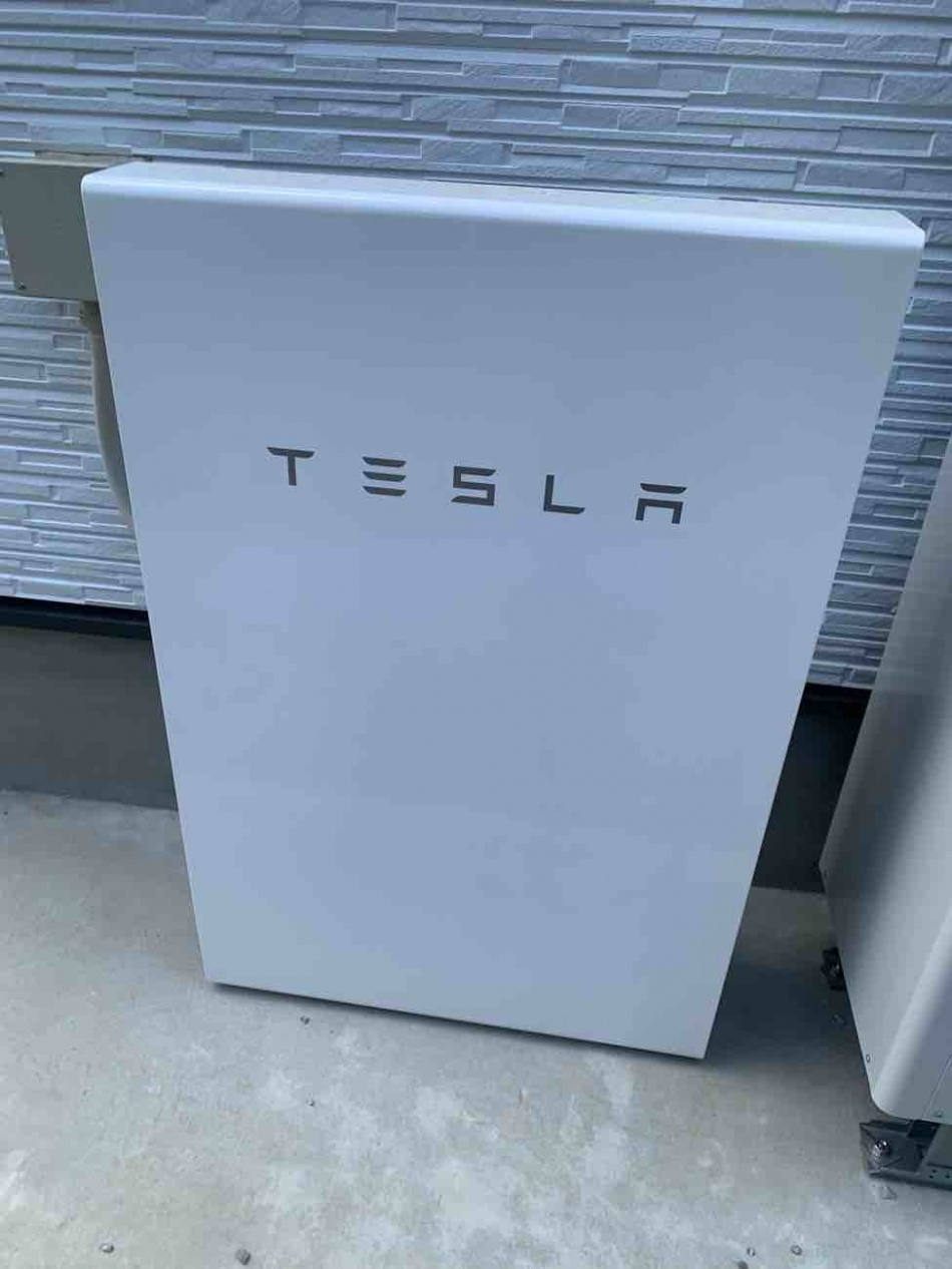 埼玉県三郷市M様邸注文住宅新築工事はテスラ蓄電池が取り付きました。
