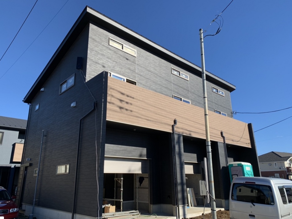 三郷市T様ガレージハウスは完了間近です。内部工事中を行っています。