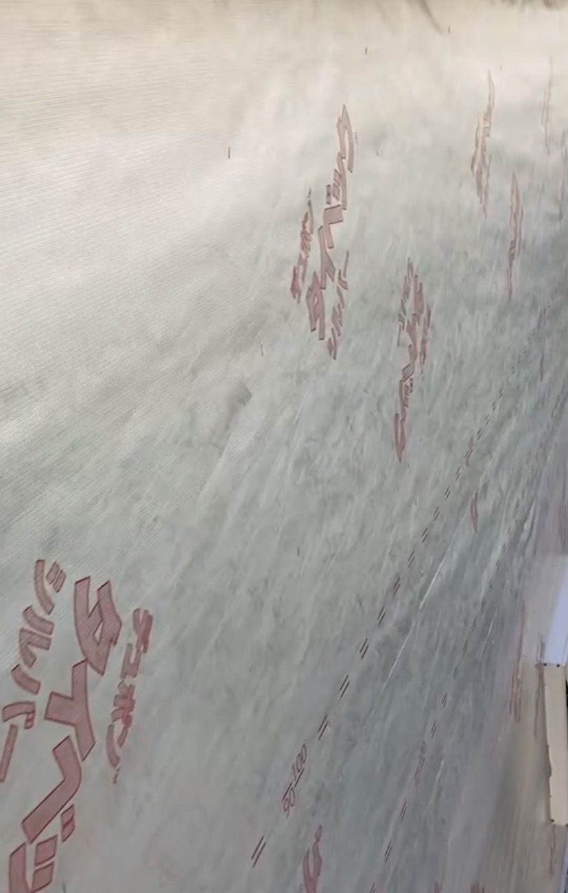 埼玉県三郷市A様邸注文住宅新築工事はタイベックシルバーを施工しました。