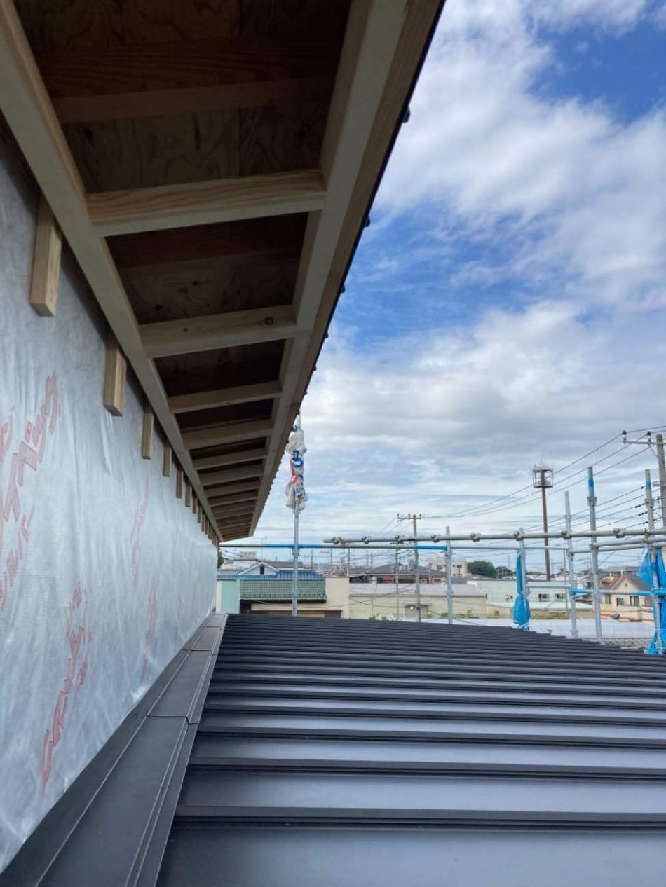 埼玉県三郷市E様邸注文住宅新築工事は透湿防水シートタイベックシルバーを施工しました。