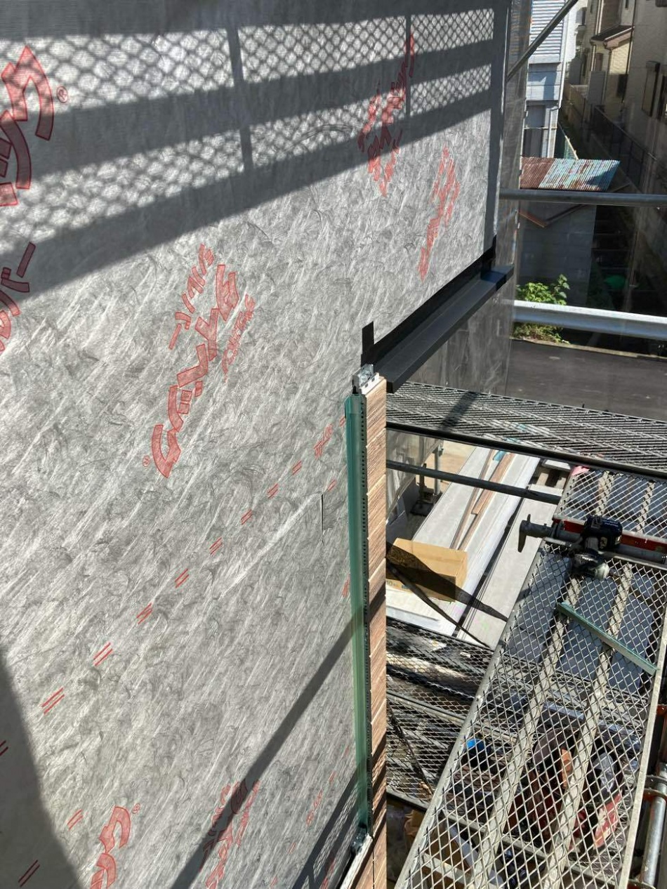 埼玉県三郷市O様邸注文住宅新築工事はタイベックシルバーを施工しました。