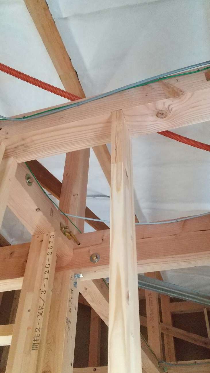 埼玉県八潮市I様邸は小屋裏タイベックシルバーを施工しました。