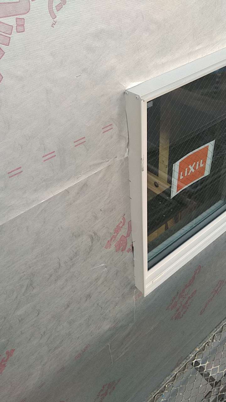 埼玉県吉川市S様邸注文住宅新築工事はタイベックシルバーを施工しました。