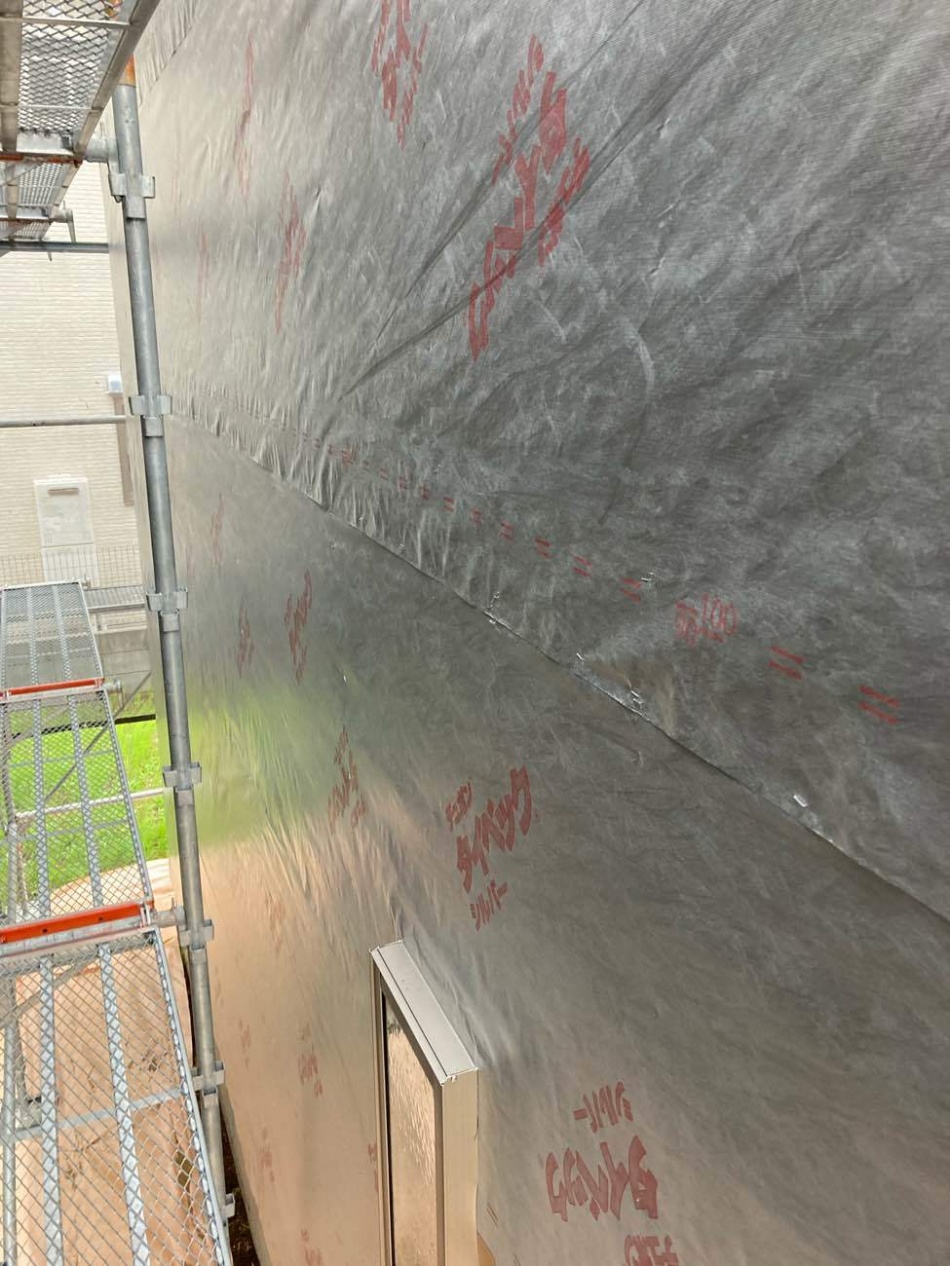 埼玉県三郷市T様邸注文住宅新築工事はタイベックシルバーを施工しました。