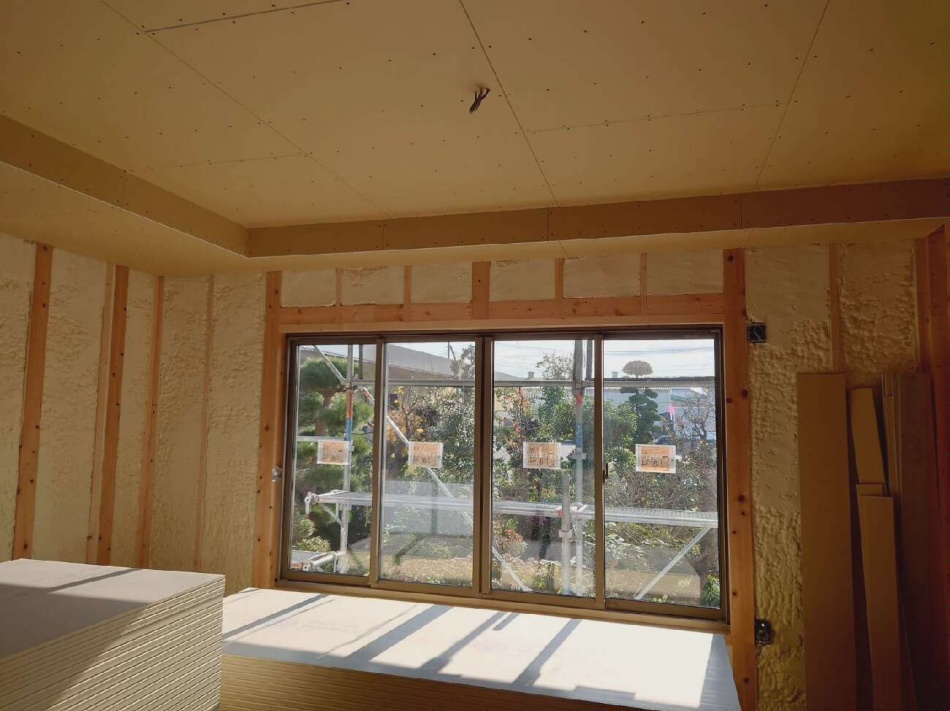 埼玉県北葛飾郡松伏町I様邸注文住宅新築工事は吹付け断熱工事を行いました。