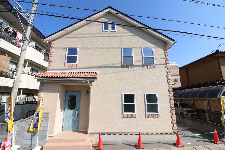 吉川市I様邸「南欧風な外観を持つナチュラルモダンな住まい」は完成間近です。