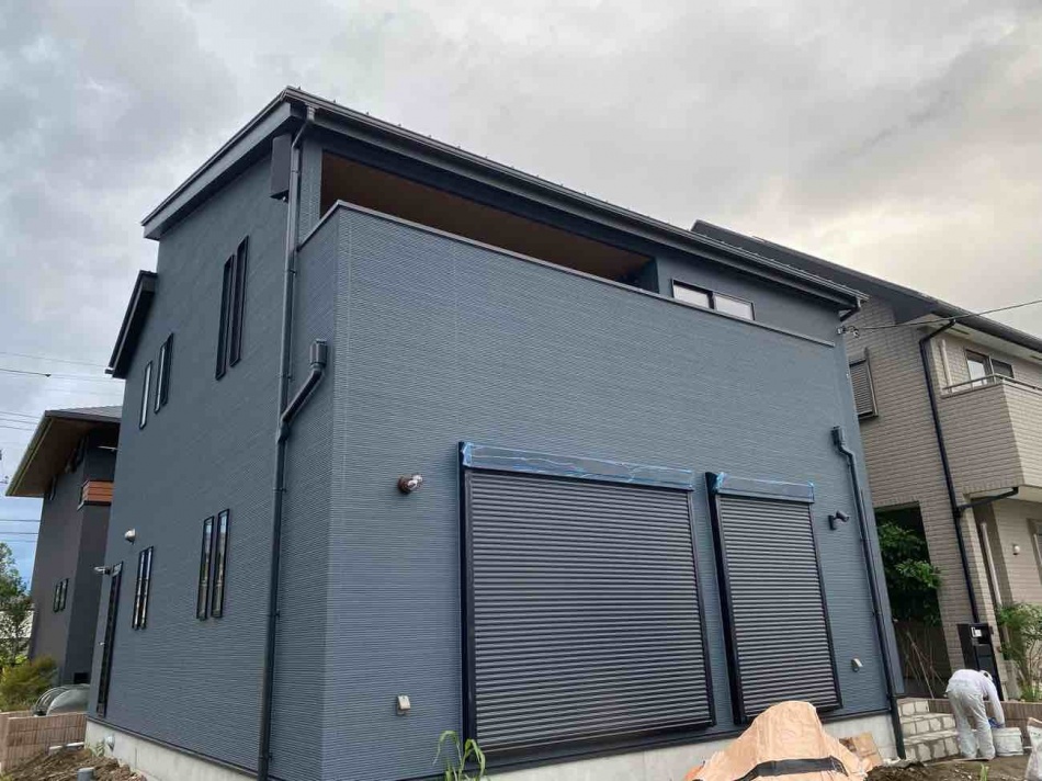 【千葉県流山市】U様邸注文住宅新築工事は足場が外れて外観がわかるようになりました。