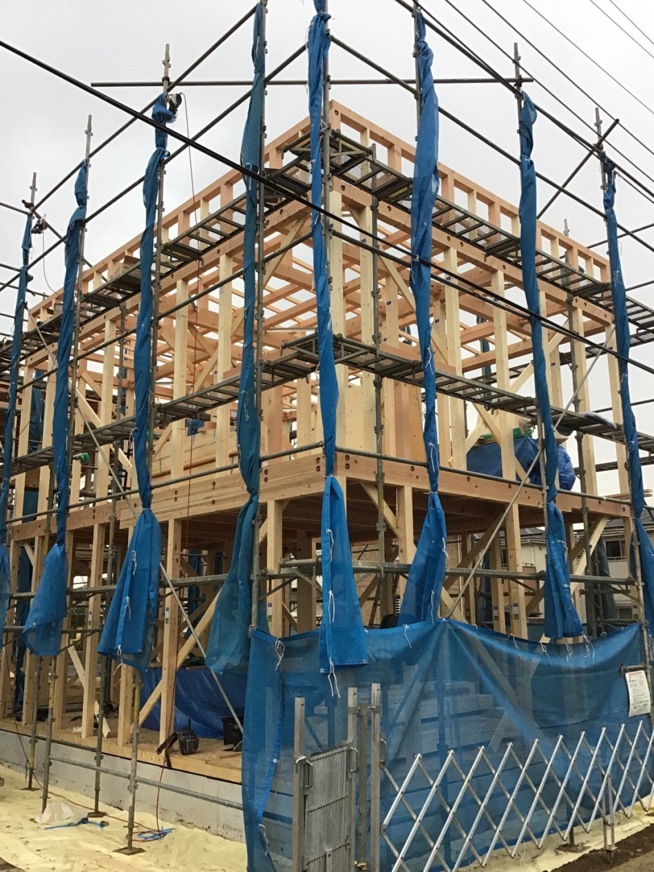 【埼玉県三郷市】O様邸戸建て賃貸住宅4棟新築工事は上棟しました。