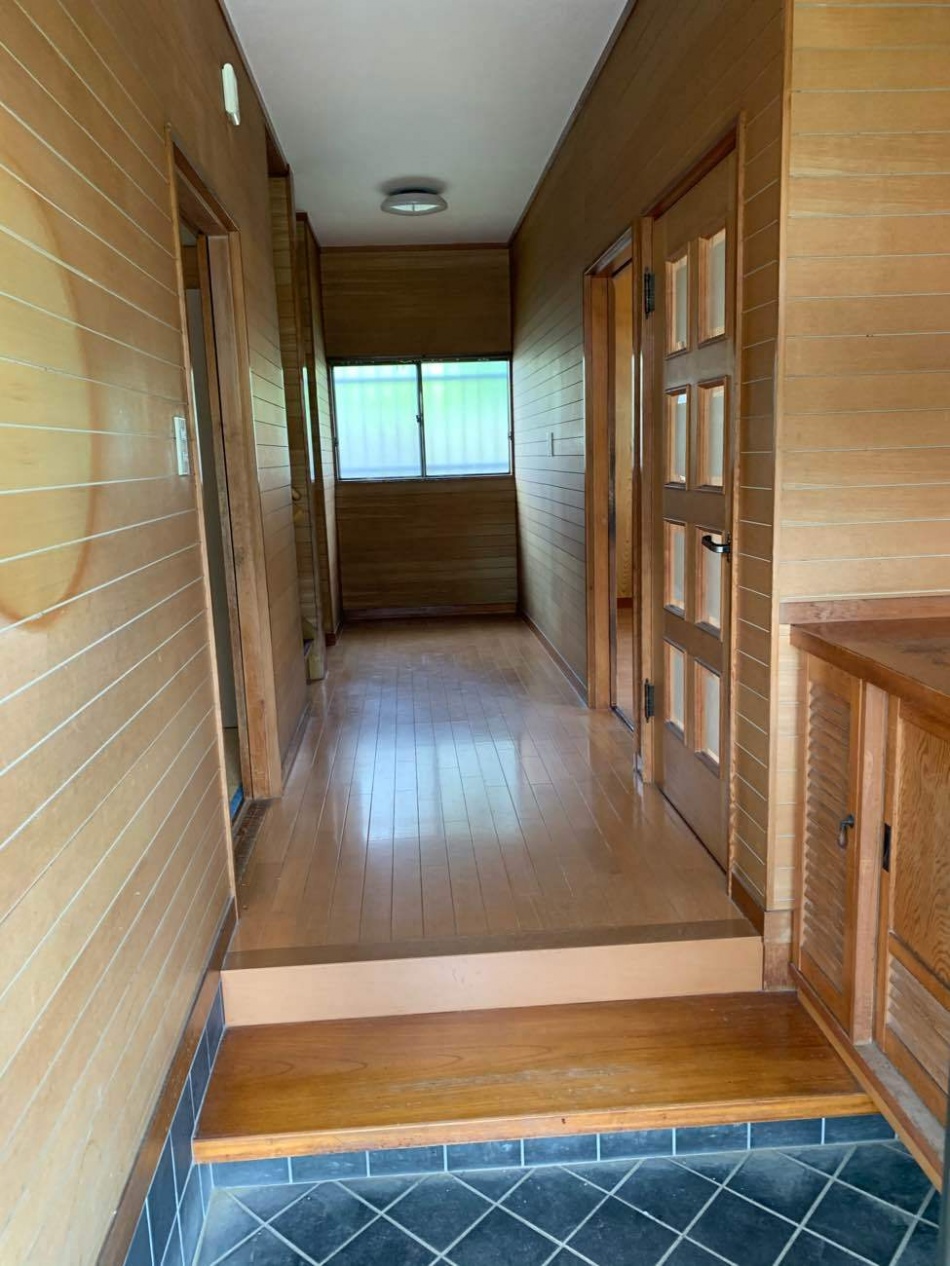 三郷市M様邸内外装リフォーム工事が始まりました。